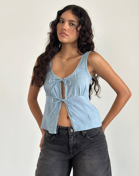 Image of Esau Tie Front Top in Private Slub Nantucket Blue