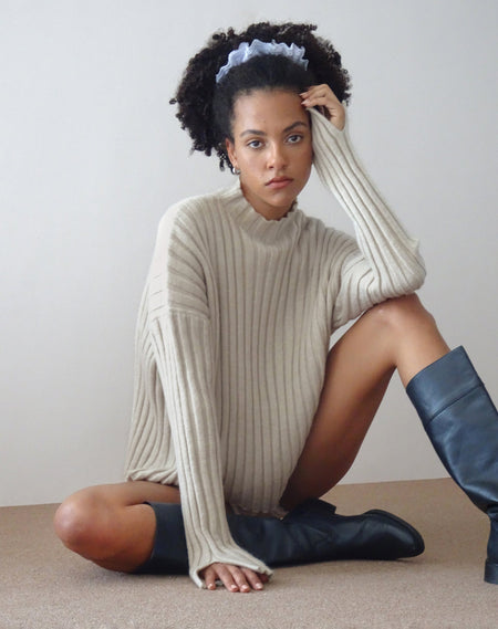 Viola Oversized Knitted Jumper in Light Olive