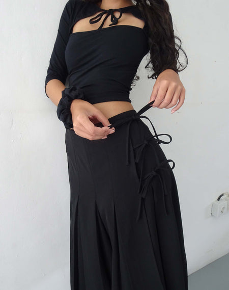 MOTEL X JACQUIE Neleta Shirred Waist Midi Skirt in Black