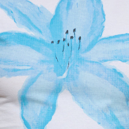 Sutin Tee in White Painted Flower Blue