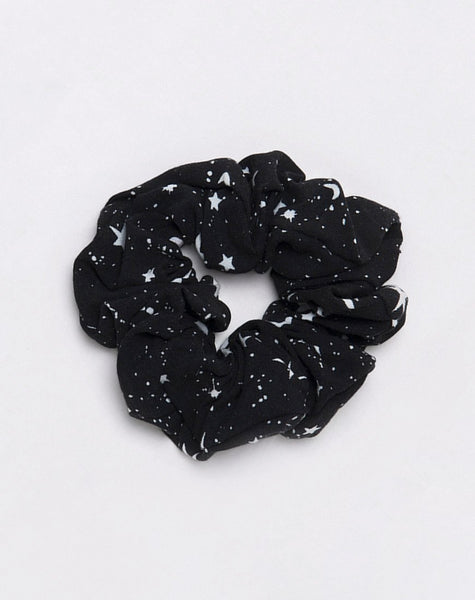 Scrunchie in Astro Black