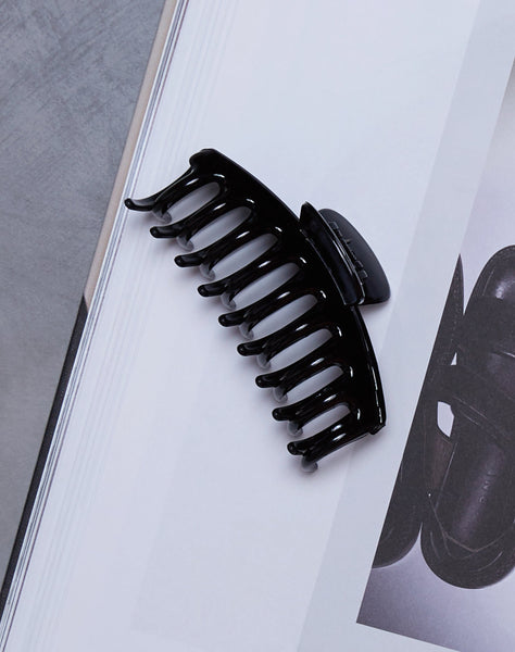 Image of Lenta Hair Claw in Black