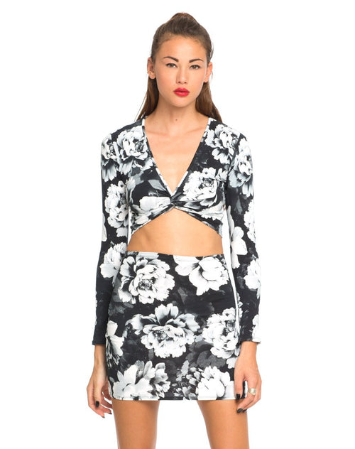 Motel Kira Twist Front Crop in Tonal Floral Black White