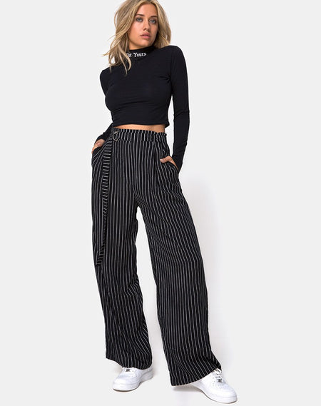 Mom Jeans in Black Wash