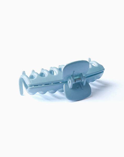 Image of Lenta Hair Claw in Blue