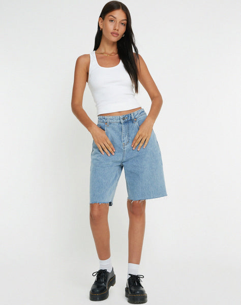 IMAGE OF LONGLINE DAD DENIM SHORTS IN LIGHT WASH