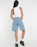 IMAGE OF LONGLINE DAD DENIM SHORTS IN LIGHT WASH