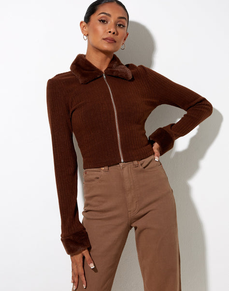 Image of Loria Cardi in Chocolate