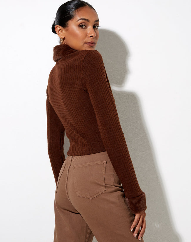 Image of Loria Cardi in Chocolate