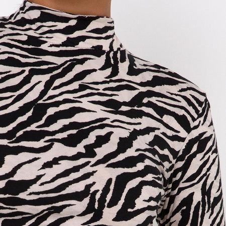 Quelia Crop Top in 90's Zebra