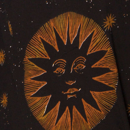 Sunny Kiss Tee in Celestial Black Placement