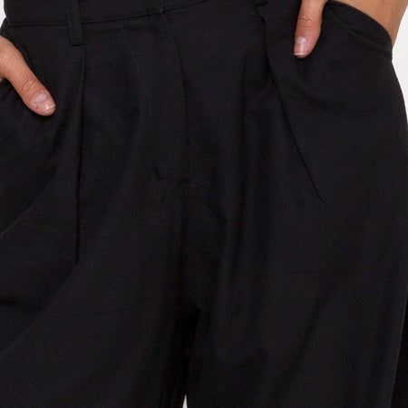 Yeva Trouser in Black